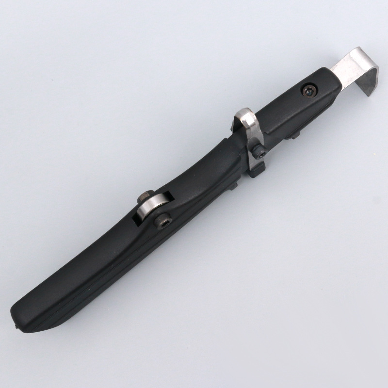 Sakawa-tanaka plastic-handled ring knife, a new type of fruit tree peeling and nail removal tool, and a ring knife for peeling grapes and oranges Application Scenario