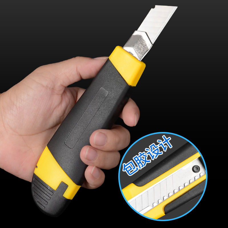 Factory direct sales of 286 large rubber-coated utility knives, paper cutting knives, wholesale knife holders, large industrial blades, and large wallpaper knives Specification drawing