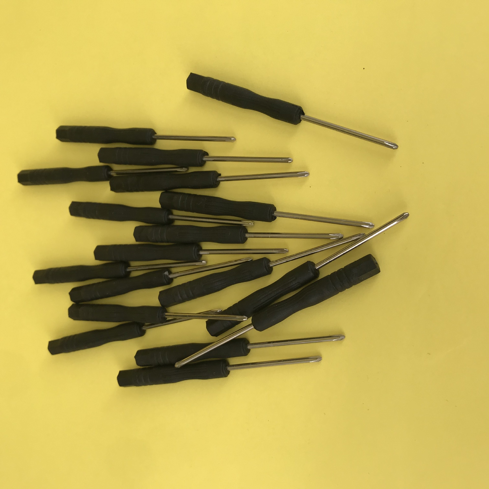 Screwdrivers, small cross-shaped flat-head screwdrivers, black screwdrivers, various mobile phone disassembly tools, toys, and available in stock Specification drawing