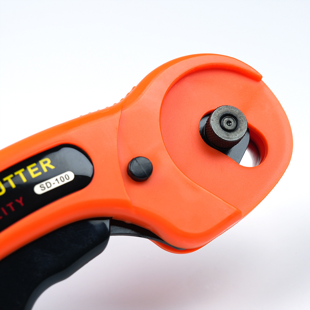 45mm roller knife, fabric cutting knife, 45 circular blade, leather slingshot, rubber band cutting knife, handle, fabric cutting circular knife Specification drawing