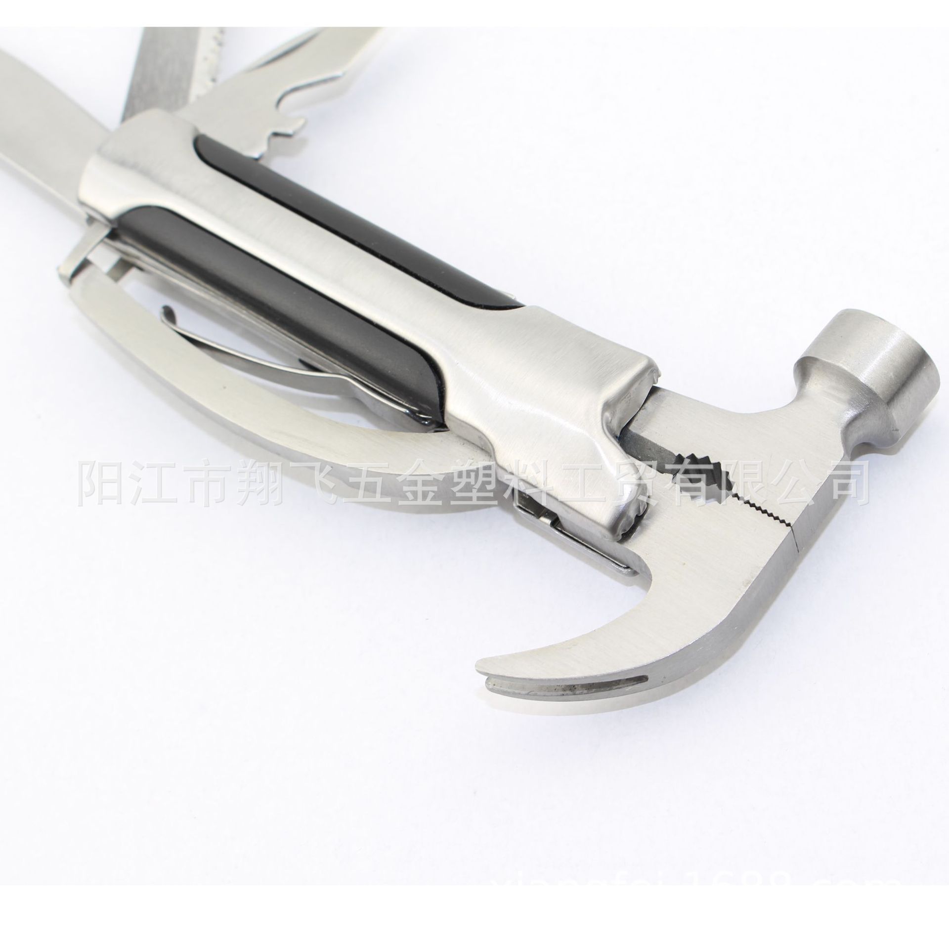 Factory direct sales of multi-functional pliers, hammers, multi-functional tools, horn hammers, stainless steel hammers, outdoor horn hammers Application Scenario