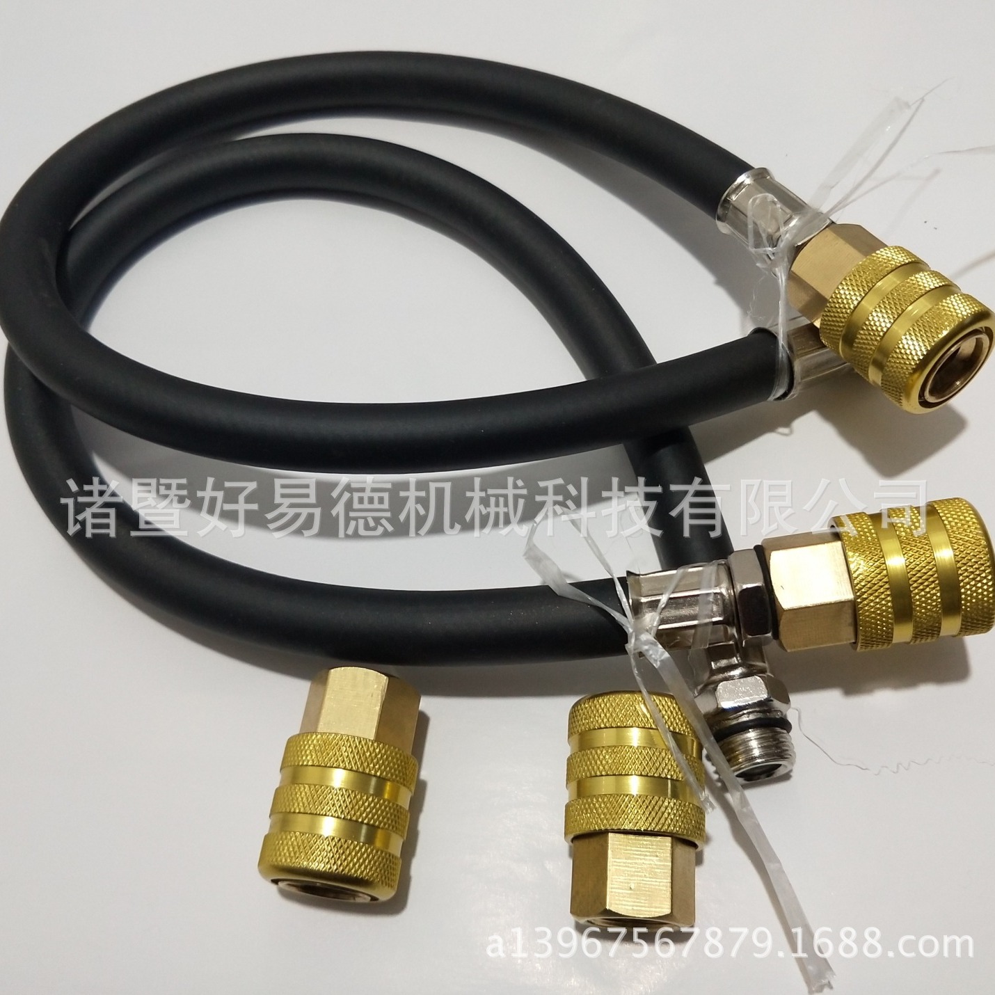 Open self-locking tire quick inflation tube, inflation nozzle, inflation head, quick connector, pure copper vehicle tire pressure gun gauge tube Application Scenario