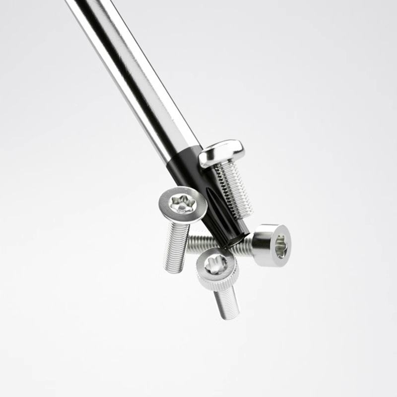Xindun hexagonal plum blossom screwdrivers T30, T15, T20, T25, star-shaped inner six-flower screwdrivers with a center hole Application Scenario