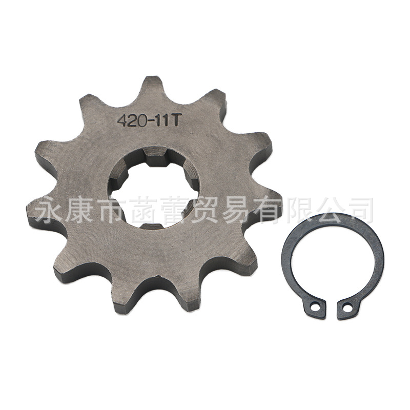 The front sprocket of the off-road motorcycle and ATV has a 17/20mm inner hole small sprocket and a front pinion of the engine details Picture