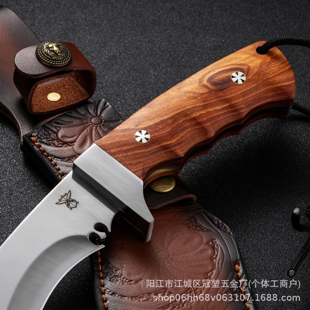 The manufacturer is selling the Xunlong outdoor camping keel integrated heavy-duty sharp knife, a straight knife for household bone-cutting and outdoor survival Application Scenario