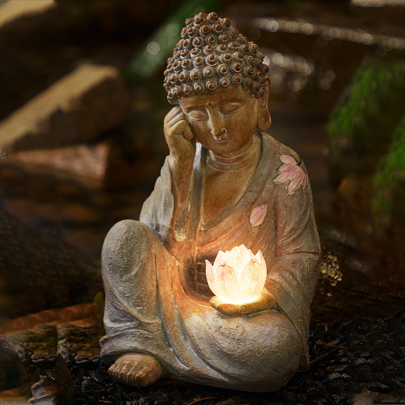 The outdoor courtyard is decorated with new Chinese-style Zen-style balcony atmosphere lights, solar courtyard lights, Buddha statues and garden ornaments, which are popular online Application Scenario