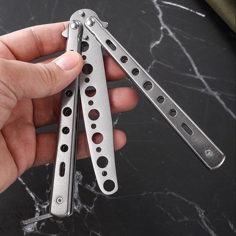 【 Original Manufacturer 】 Wholesale csgo butterfly knives, practice knives, outdoor training knives, stainless steel folding and swinging knives in stock Application Scenario