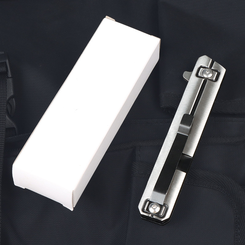 EDC foreign trade folding knife, camping survival folding knife, tactical knife, stainless steel fruit knife, self-defense knife, all-steel handle Application Scenario