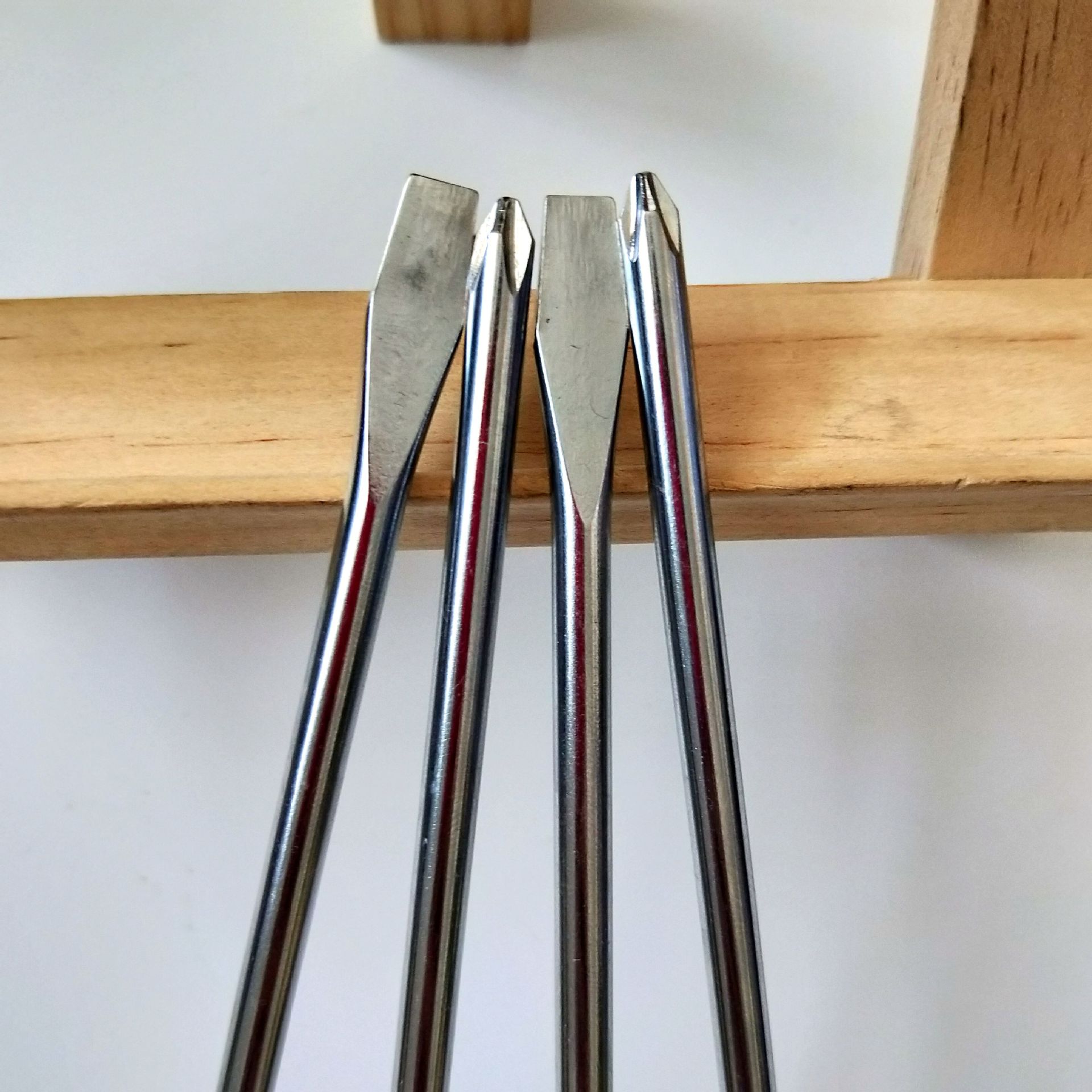 Long-handled screwdrivers, cross-head screwdrivers, 6-inch force screwdrivers, 1 yuan and 2 yuan wholesale supply Specification drawing