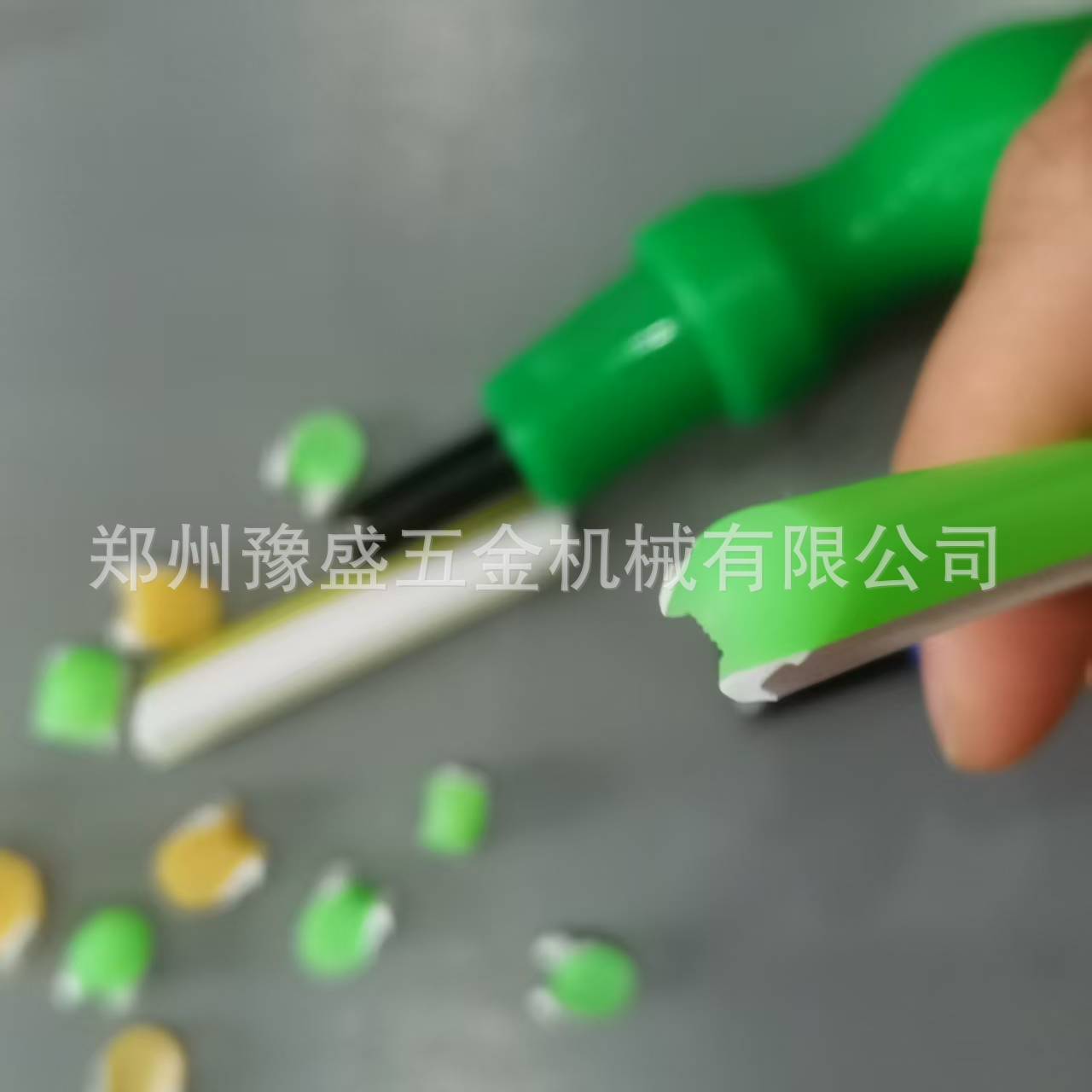 6mm neon light strip special knife, flexible neon light soft light strip cutting rounded corner knife, neon light strip tool Application Scenario