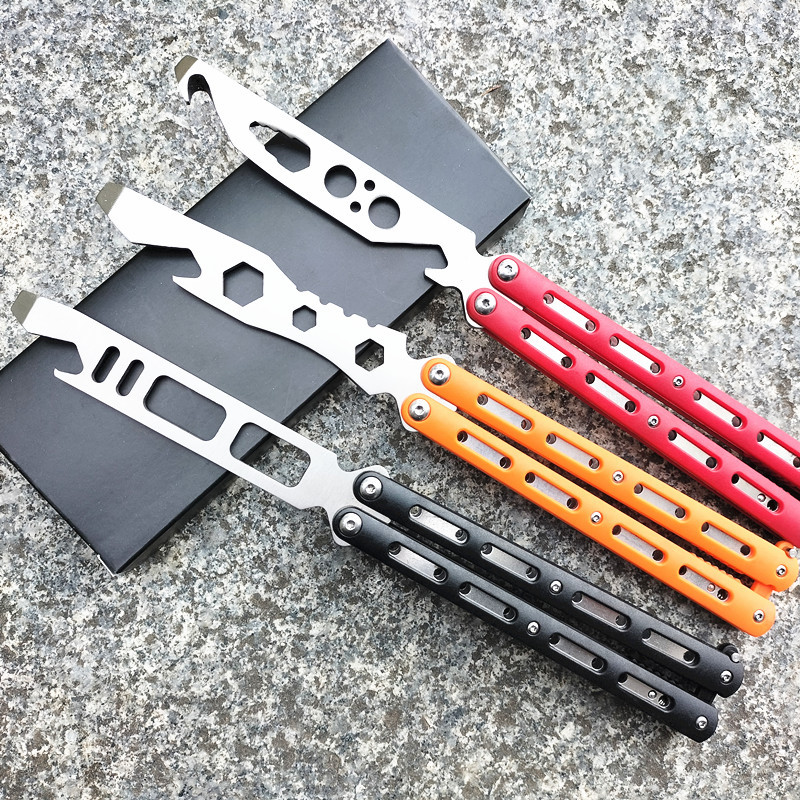 The factory supplies butterfly knives, CSGO practice knives, folding knives, unedged knife playing training, and knife swinging games full figure