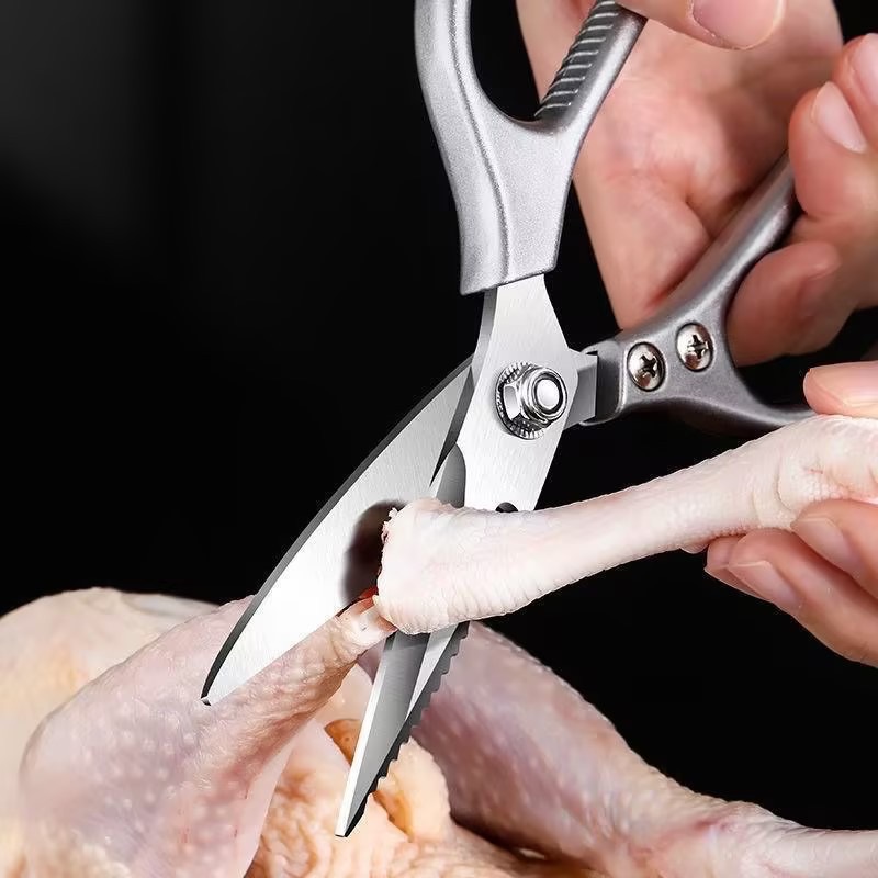 Kitchen scissors, powerful chicken bone scissors, stainless steel household multi-functional scissors, bone and fish bone scissors, vegetable, meat and turtle scissors Application Scenario