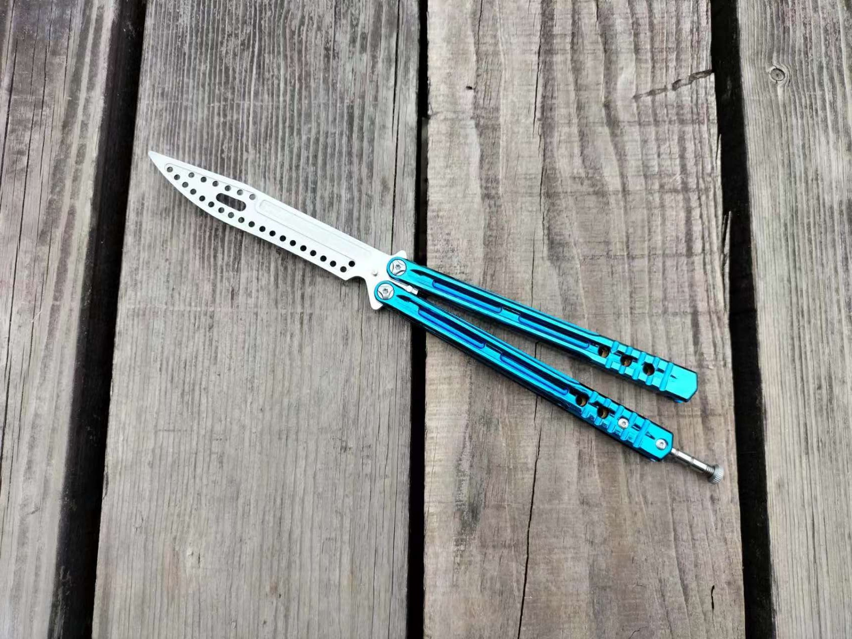 Dejia high-quality zinc alloy one-piece die-cast handle butterfly knife CSGO practice knife, unsharpened training knife undefined