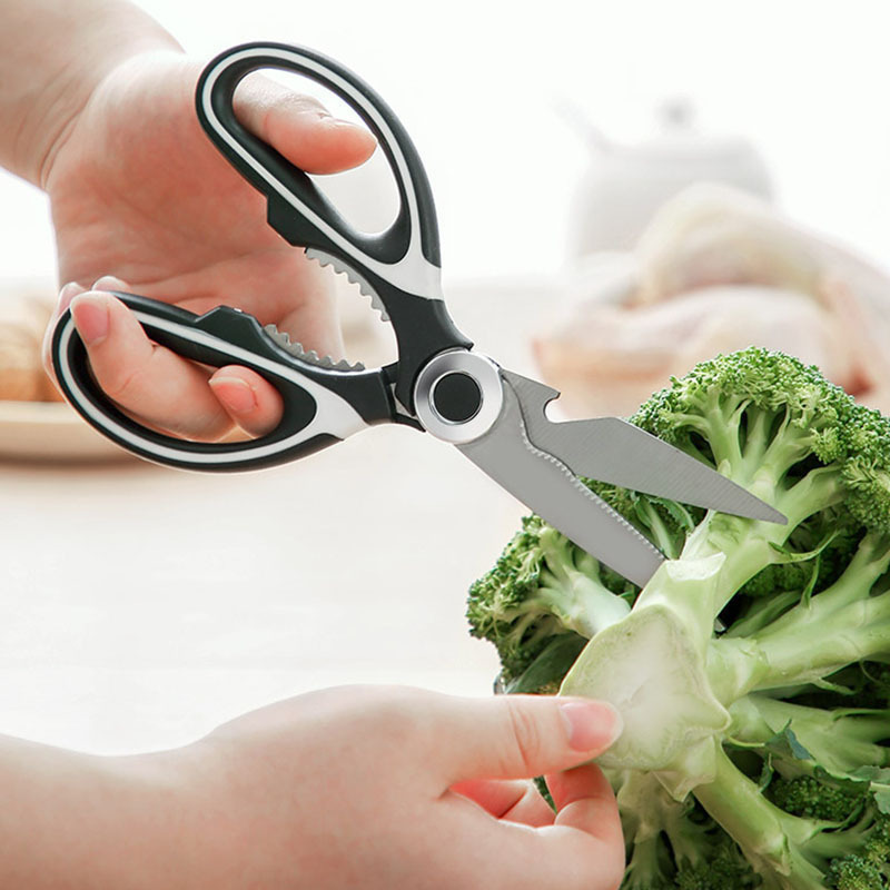 Household kitchen scissors, multi-purpose panda scissors, Yangjiang stainless steel food chicken bone scissors, can pick walnuts Application Scenario