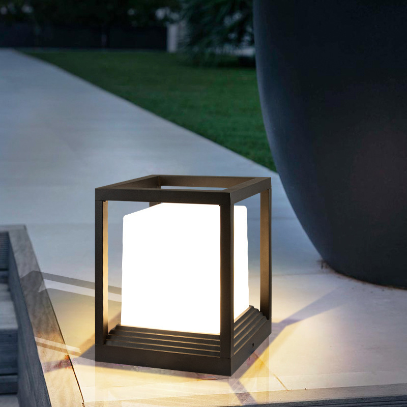 LED solar outdoor column head lights, courtyard lawn lights, fence column small lights, waterproof garden villa landscape lights Specification drawing