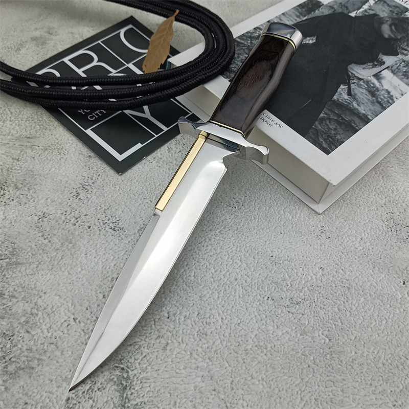 Toothpick Boyi outdoor self-defense survival portable knife, sharp EDC high-hardness outdoor survival straight knife, fruit knife Application Scenario