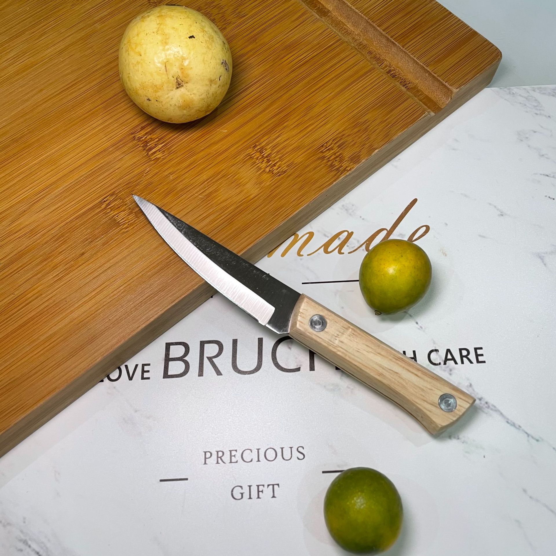 Factory stock includes Mongolian hand-pulled meat knives, outdoor lamb knives, hand-handled meat knives, outdoor dining knives, and barbecue meat knives full figure