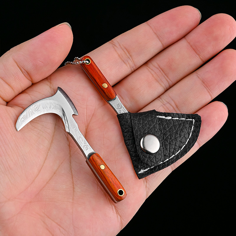 Keychains, small kitchen knives, mini sickles, gift knives, express delivery knives, portable knives, key knives, non-folding knives, pendants and accessories undefined