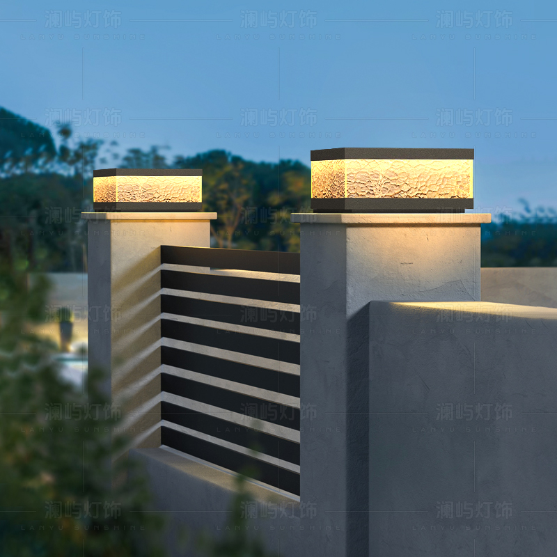Solar-powered door column head lights, villa courtyard outdoor waterproof, rural gate column lights, outdoor garden fence lights full figure