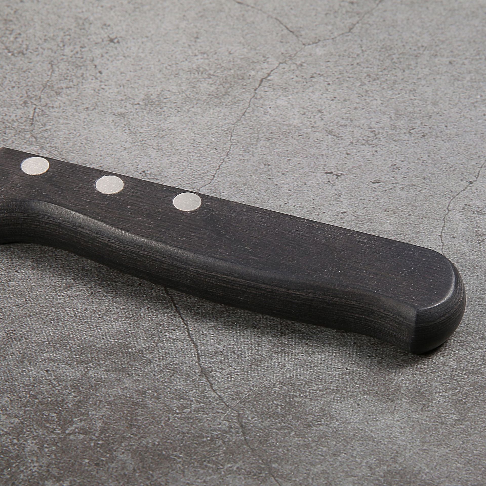 Cross-border wholesale of serrated large steak knife cake, Western cuisine knife style, black steak knife, Italian steak knife Application Scenario