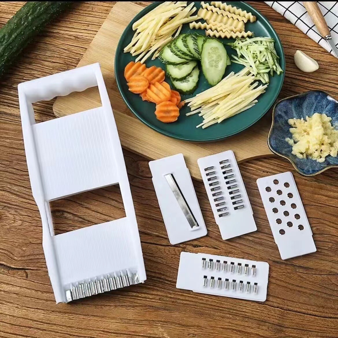 Stainless steel multi-functional vegetable cutter, household shredded potato cutter and grater, slicing, hand care, radish cleaning, kitchen wonder full figure