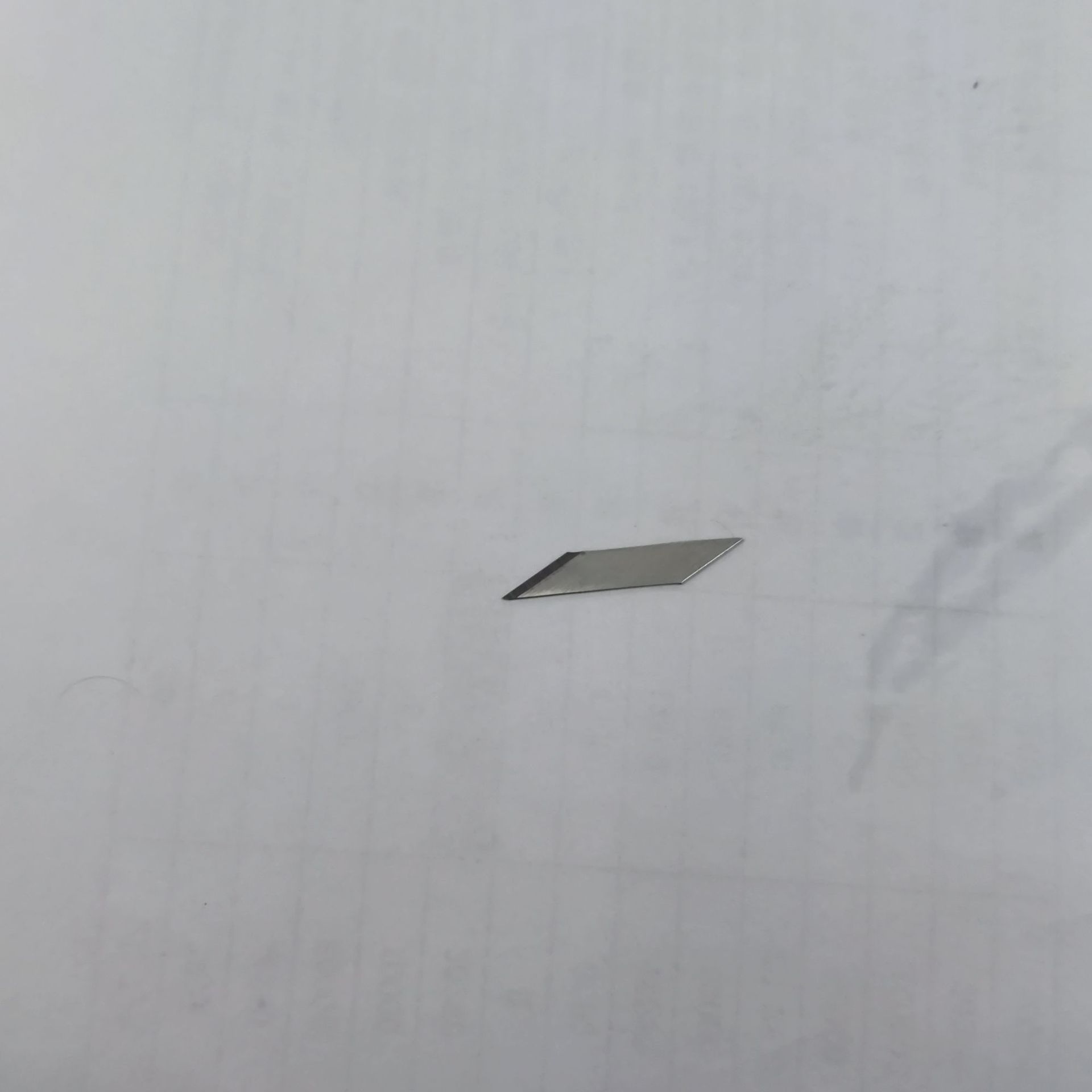 The manufacturer supplies wholesale small blades, 0.4mm thick film application knives, engraving knives, and supports production based on provided drawings Specification drawing