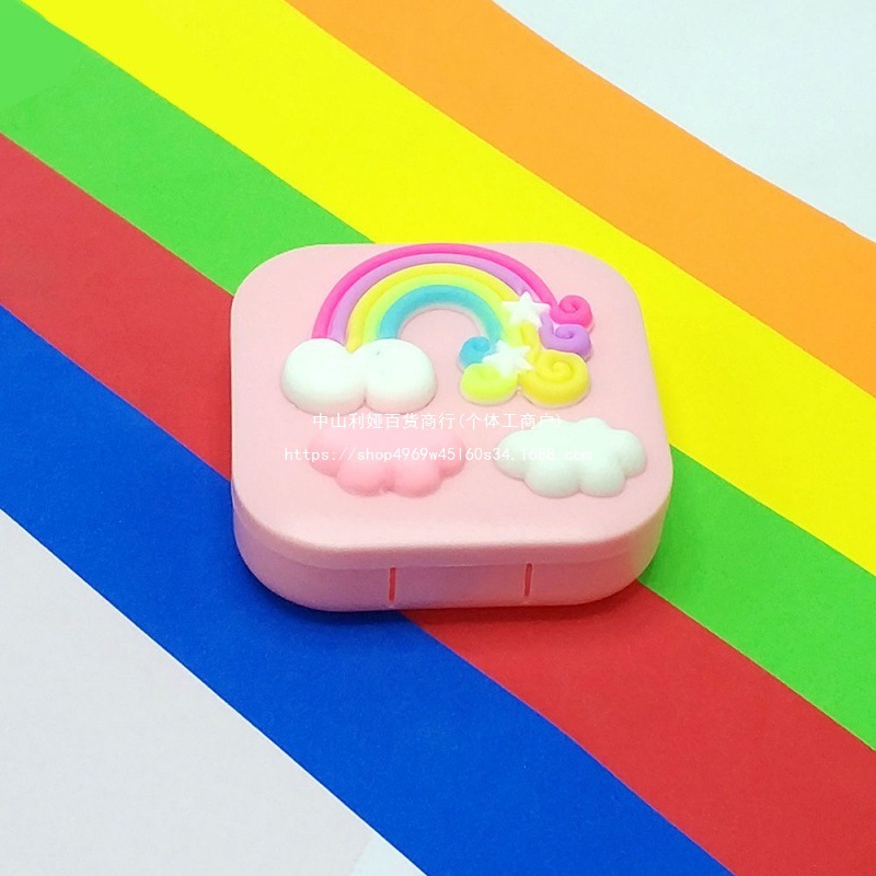 Mini rainbow cloud silicone plastic baby tooth storage box for boys and girls, a commemorative and collectible gift for tooth replacement Application Scenario