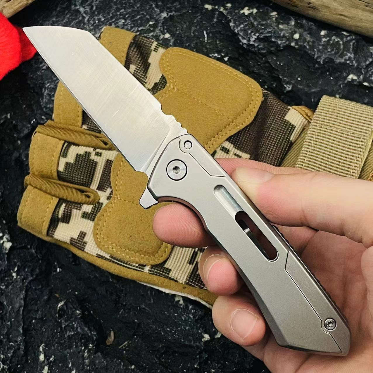 【 Silver Armor Small Folding Knife 】 Hot all-metal small folding knife, portable, high hardness, sharp, wholesale price fruit knife undefined