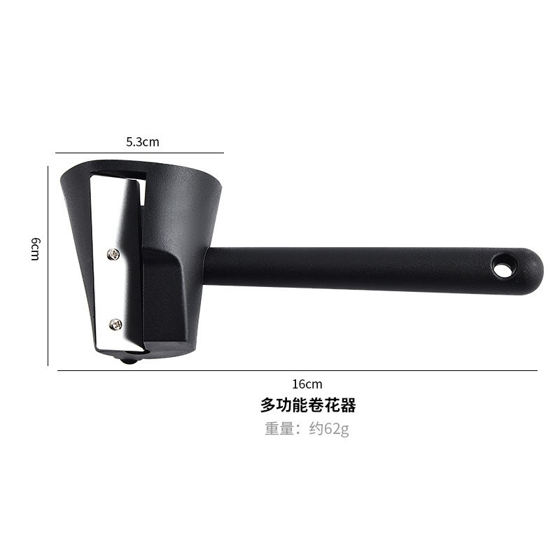 In-stock multi-functional flower roller, stainless steel spiral slicing salad flower roller, fruit and vegetable carrot and cucumber shred cutter Application Scenario