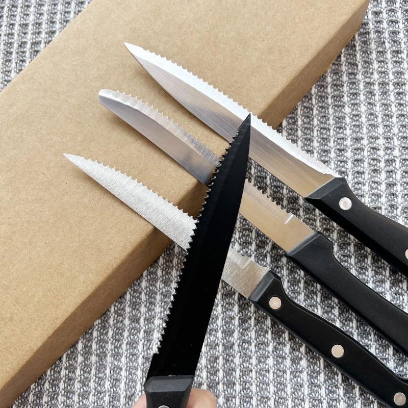 Cross-border kitchen steak knife, outdoor best-selling stainless steel toast knife, table tools, bread knife, portable fruit knife Application Scenario