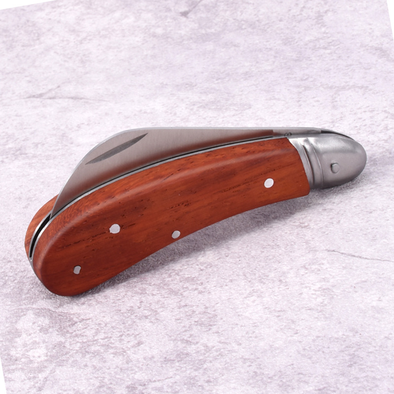 Red pear curved blade knife, folding electrician knife, carpet knife, 3CR13 stainless steel folding knife Application Scenario