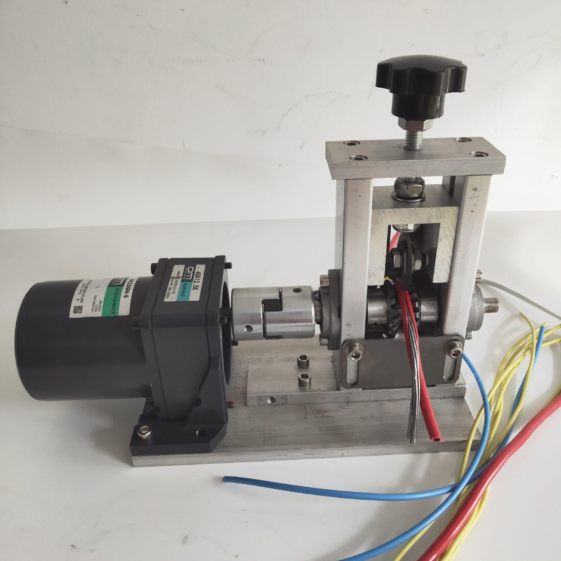 Electric wire stripper, a copper wire stripping tool, wire insulation pulling machine, used wire insulation peeling machine, household small base undefined