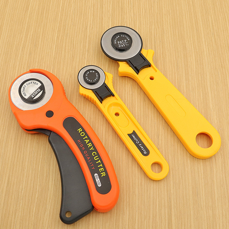 Roller knife for cutting leather fabric and rubber bands, diy45 28mm, hand-pushed cutting tool full figure