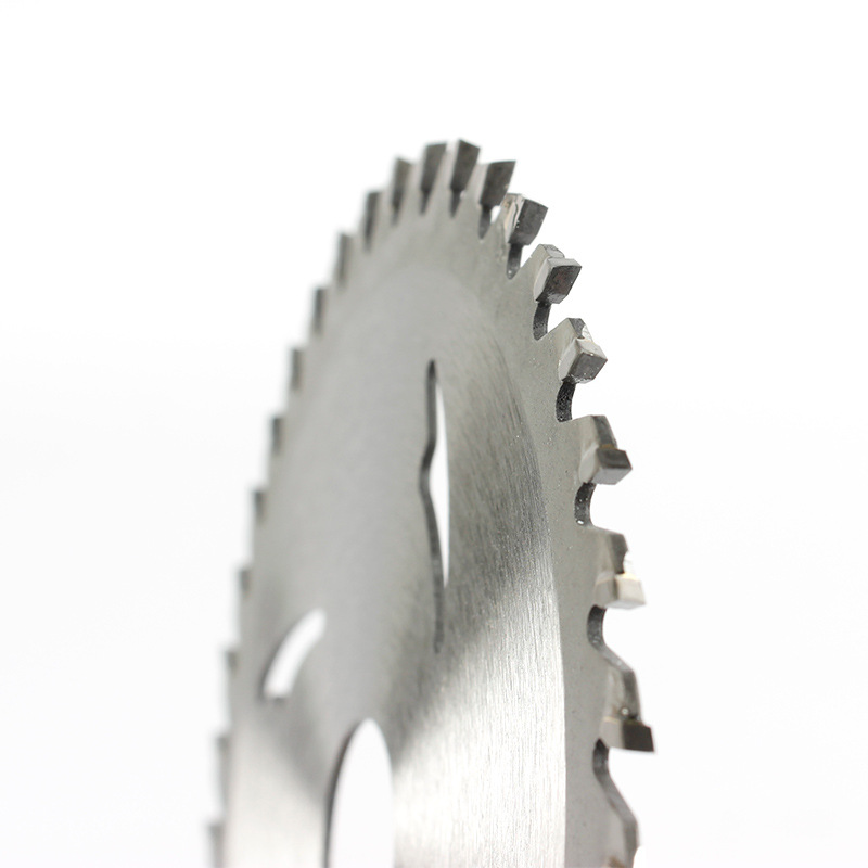Wholesale hard alloy circular saw blades, 4-inch woodworking cutting saw blades, multi-functional industrial Angle grinders, circular saw blade processing Application Scenario