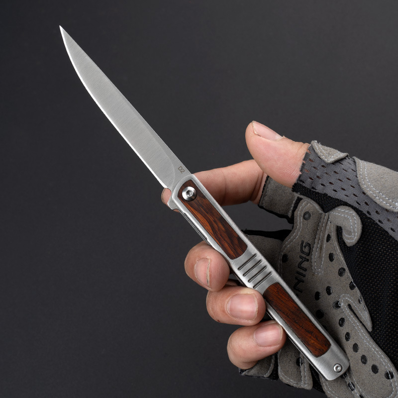 Stainless steel solid wood handle steel folding knife, outdoor magic pen knife, sharp fruit knife, high-hardness folding portable knife Application Scenario