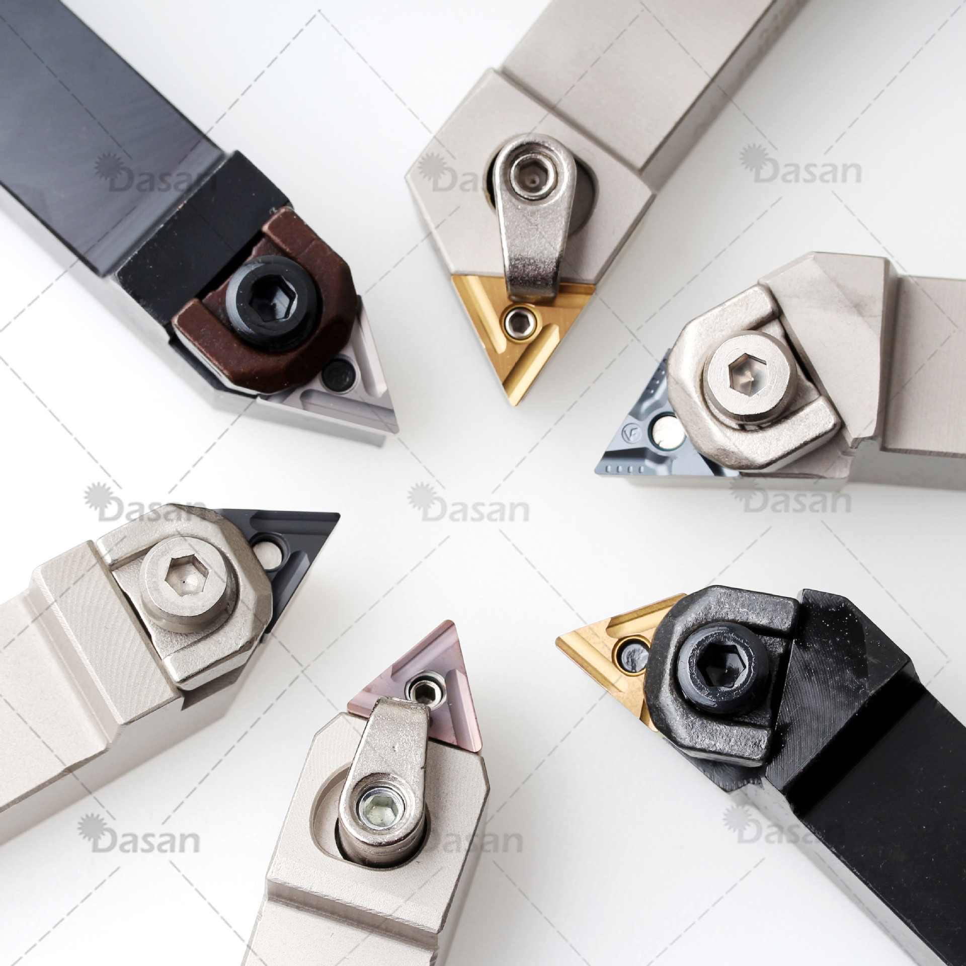 Wholesale of cross-border TNMG160404R-S LF6018R-VF slotted CNC cylindrical turning inserts and triangular inserts Application Scenario
