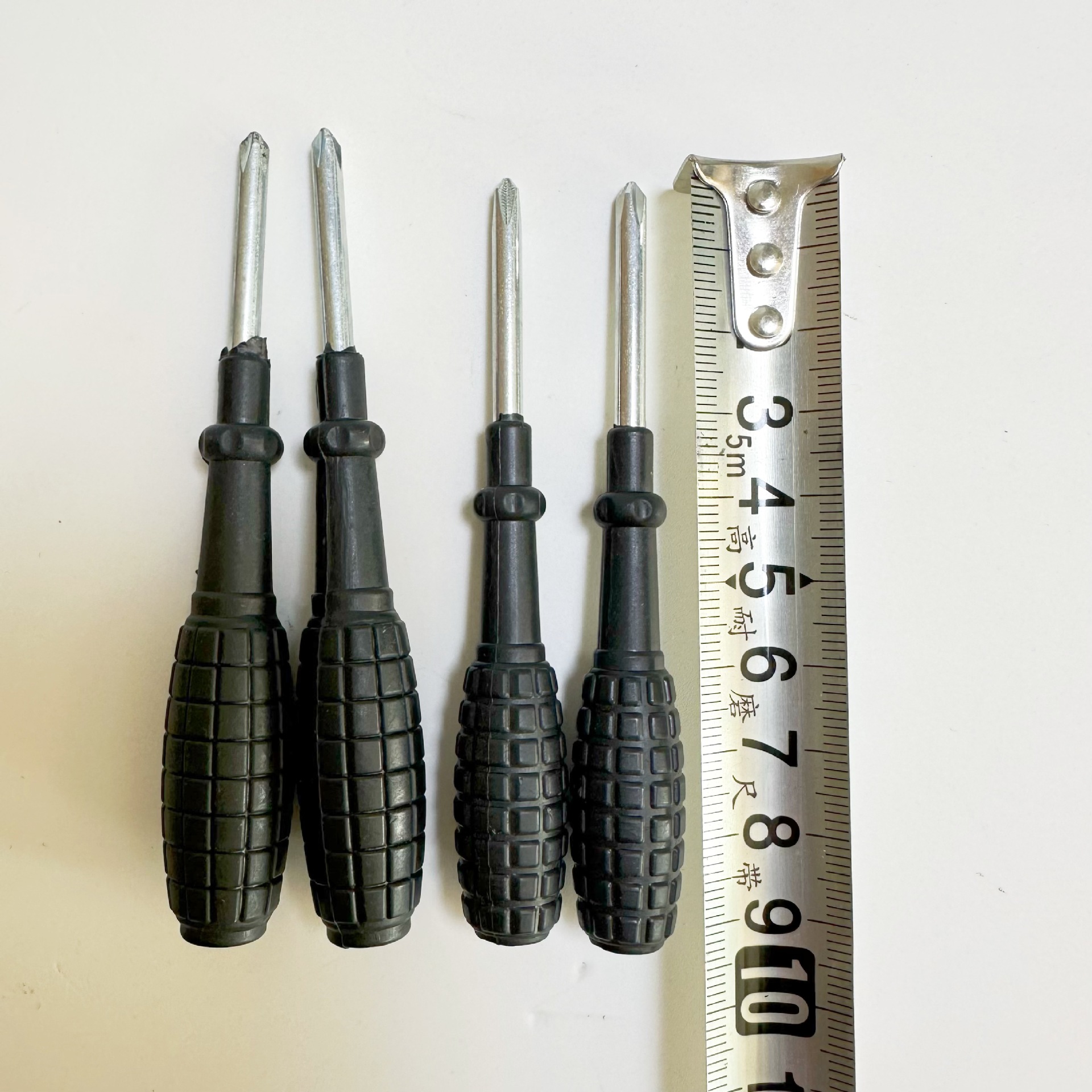 3-inch black-handled small hand grenade screwdriver manufacturer offers a one-time gift of 4.0 plum blossoms for cross-head screwdrivers in stock undefined