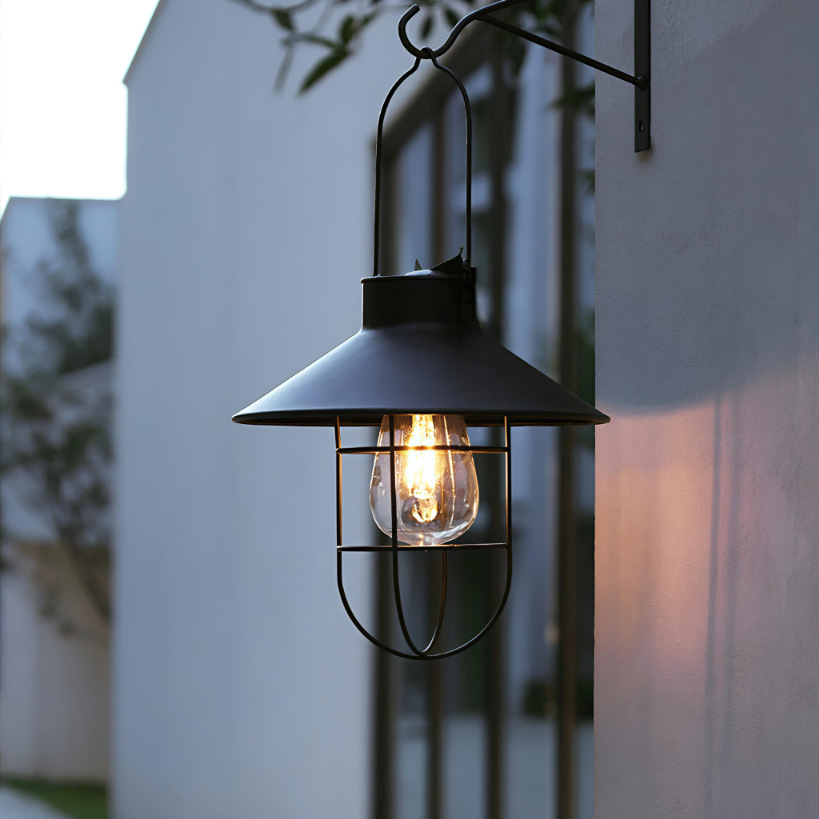 Solar retro explosion-proof lamp, solar lamp, outdoor garden lamp, automatic lighting at dark, garden hanging lamp, ambient lamp Application Scenario