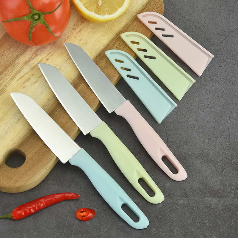 Stainless steel fruit knife, kitchen household multi-functional fruit peeler, portable peeler, fruit knife Application Scenario