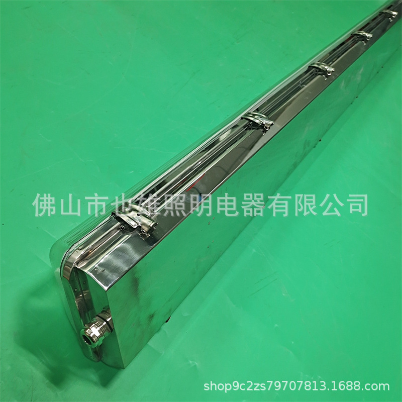 LED stainless steel three-proof lamp bracket T8 double-tube waterproof and rust-proof three-proof lamp shell stainless steel three-proof lamp kit Specification drawing