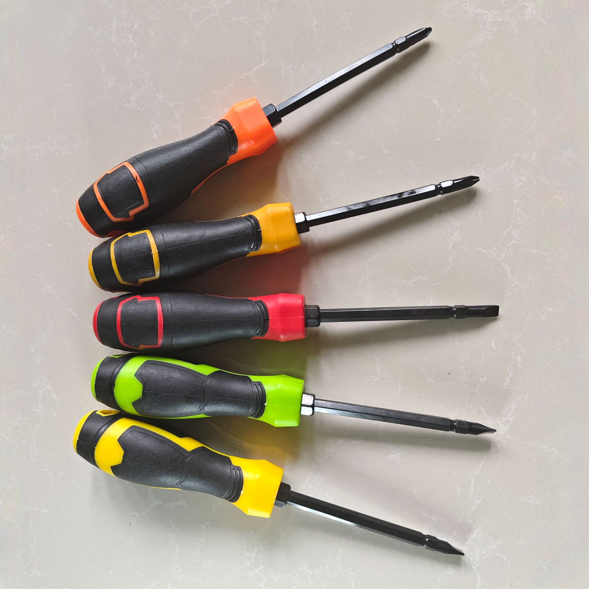 Factory direct sales of dual-purpose cross-head strong magnetic screwdrivers Application Scenario