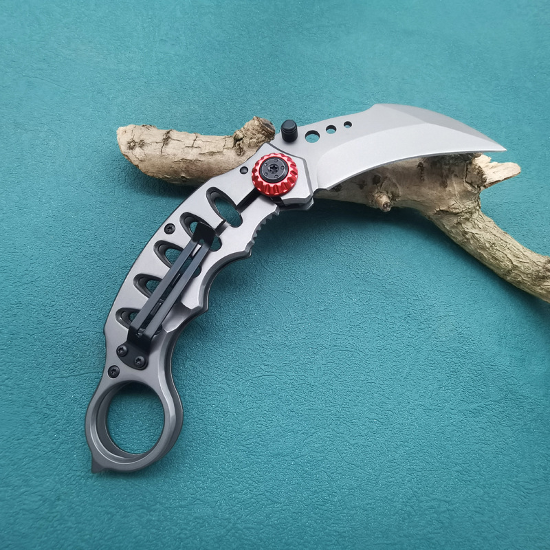 All-steel grey claw knife ring play tool, outdoor tactical knife, eagle claw vehicle-mounted emergency escape folding knife details Picture