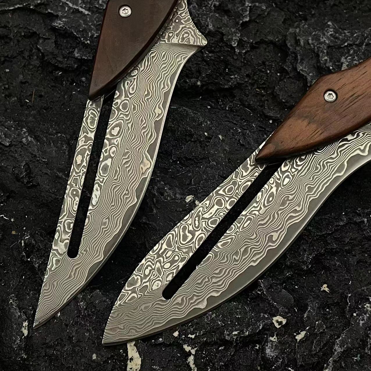 New mechanical style folding knife, outdoor portable self-defense Damascus steel knife, high-hardness sharp fruit knife Application Scenario
