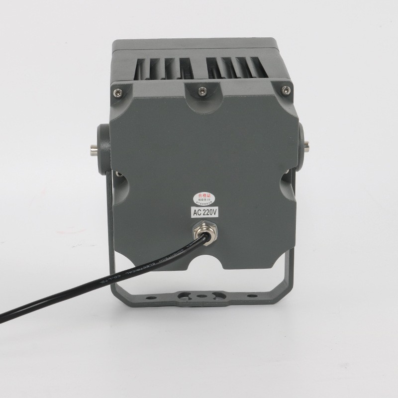 The 48W square floodlight with a focused strip edge cap for tree illumination and garden spotlights illuminate outdoor landscape lawns Specification drawing