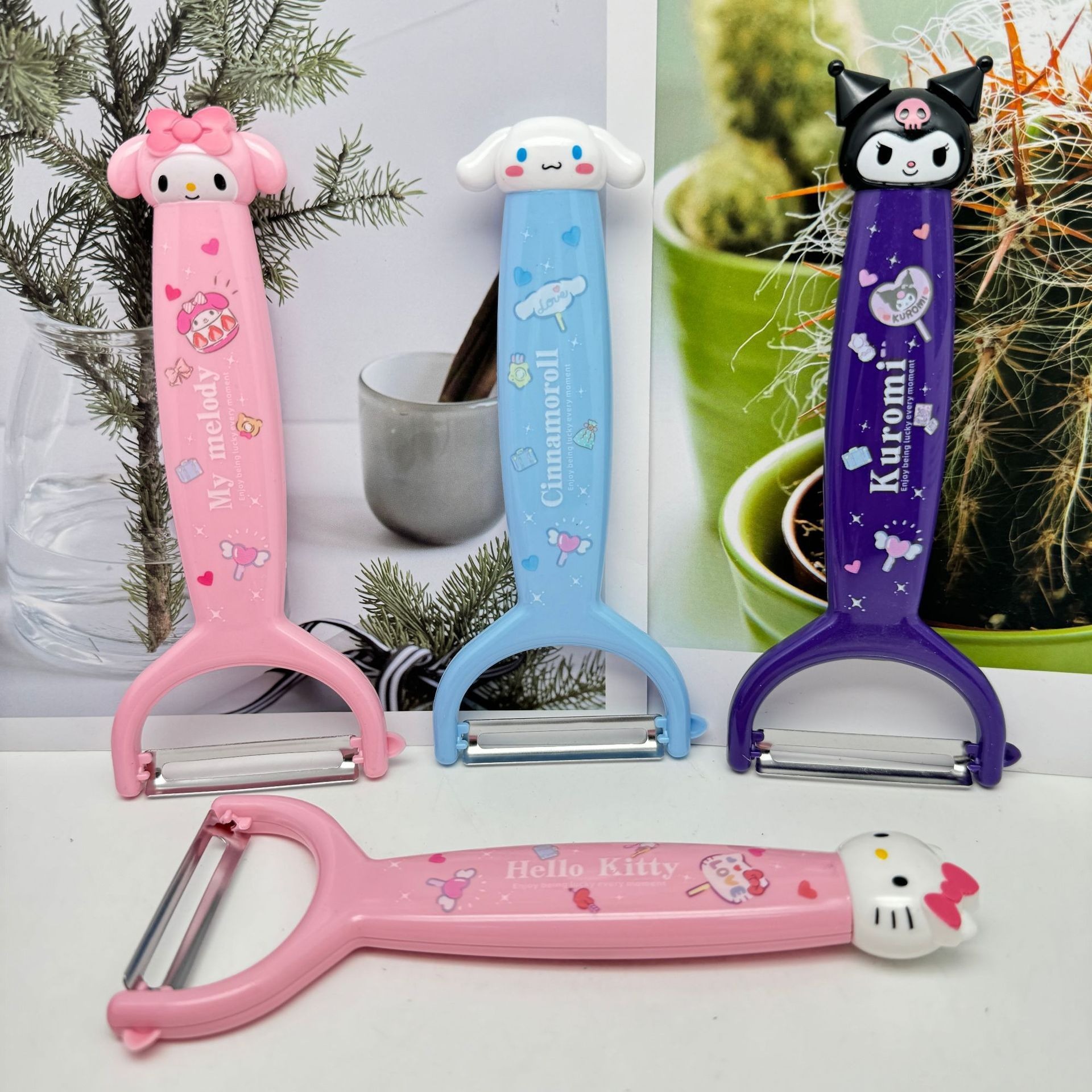 Sanrio Kuromi, Cinnamon Dog, Kitty, Fruit peeler, fruit peeler, portable kitchen vegetable and fruit grater Specification drawing