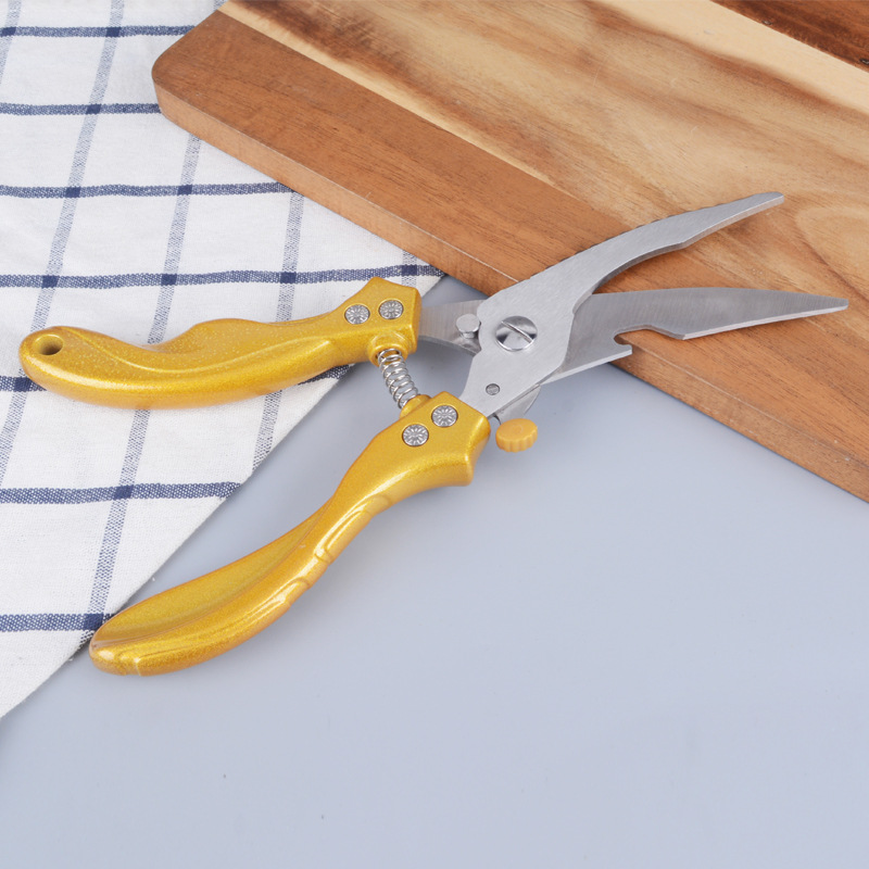 In-stock powerful chicken bone scissors, stainless steel bone-removing scissors, all-steel aluminum handle scissors, kitchen scissors, multi-purpose household food scissors Application Scenario