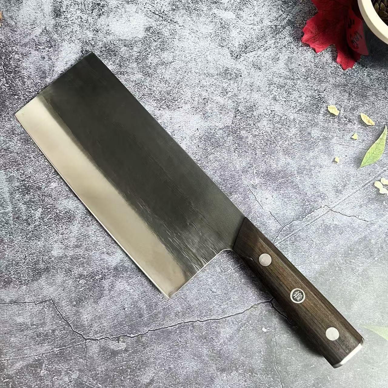 Hand-forged chopping knives, kitchen household slicing knives, hotel chef chopping knives, military and civilian knives, bearing steel hand-made knives Specification drawing