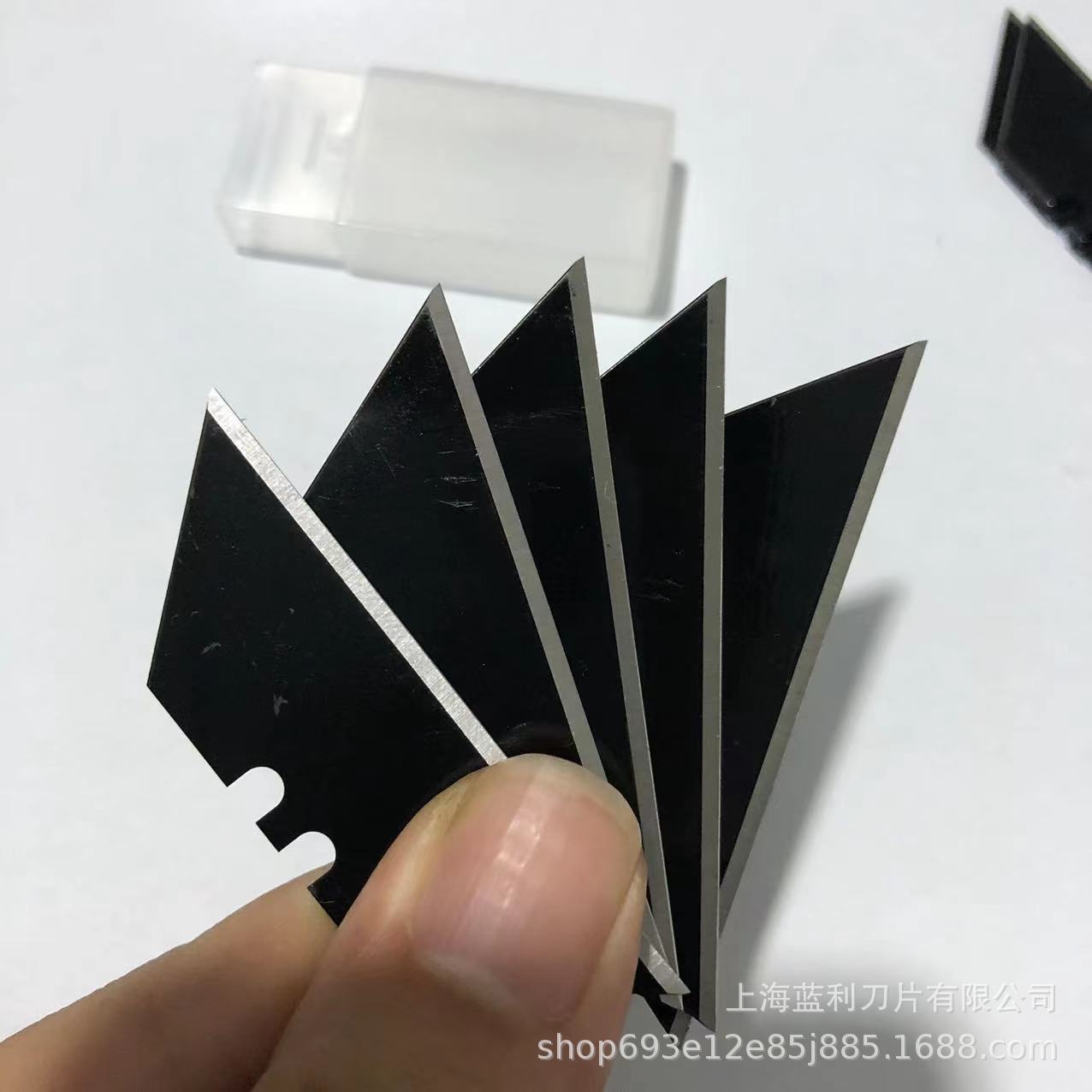 Folding utility knife with black blade replacement, industrial wallpaper cutting knife, heavy-duty thickened trapezoidal paper cutting knife details Picture