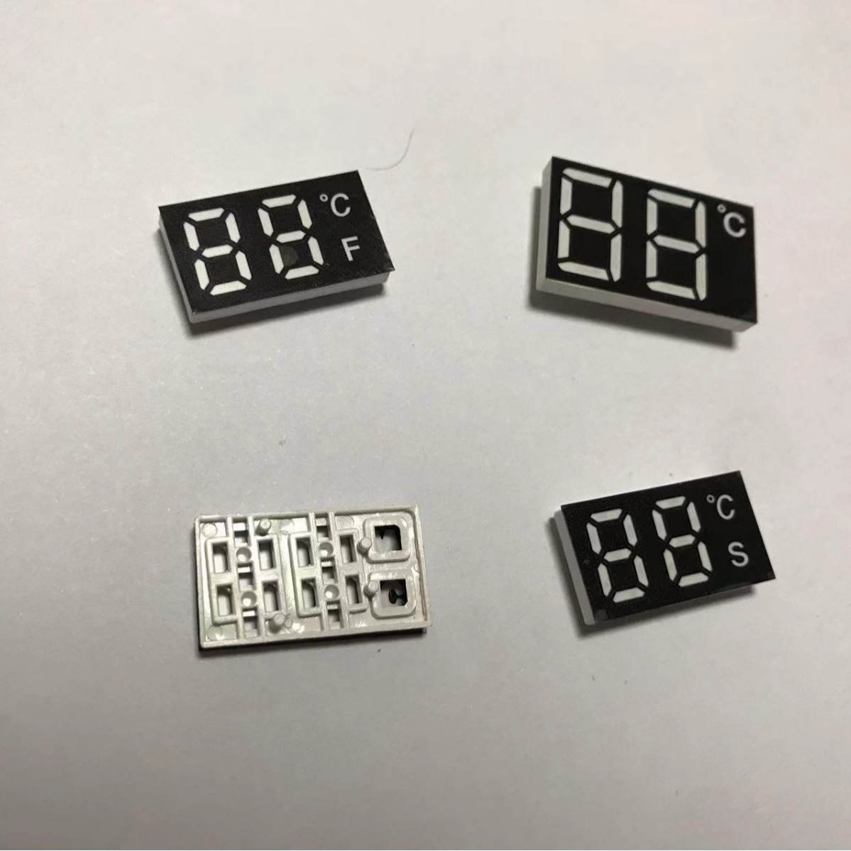 High-brightness thin-screen LED digital tube plastic part 2413 digital screen module 0.36-inch common cathode and common Yang digital display tube Application Scenario