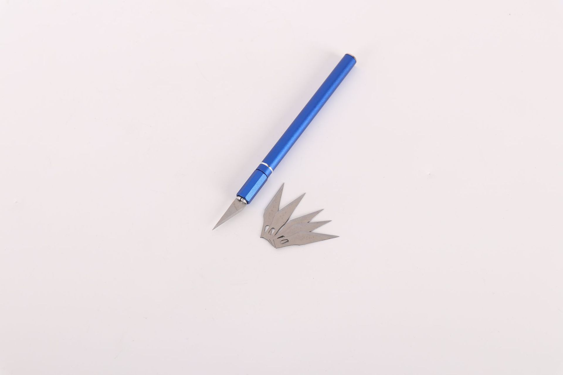 Aluminum rod engraving knife SK2 material, 0.6mm thick blade, multi-functional engraving, paper-cutting pen knife, special engraving knife for hand journals undefined